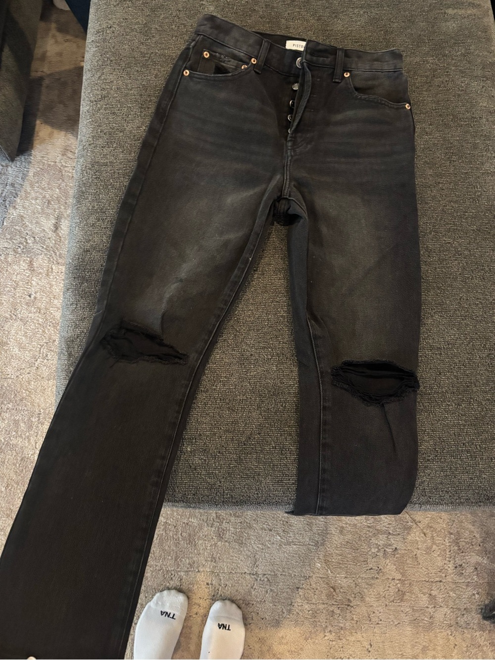 Pistola Black straight leg jeans. NWOT! Not as “washed” looking in person.